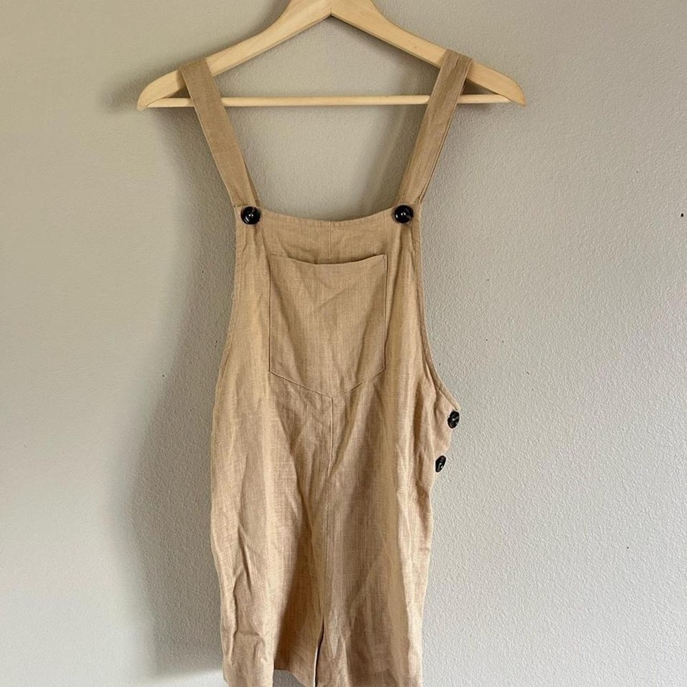 Lulu's Tan linen blend shorts overalls with adjustable straps small NWOT MC2-6